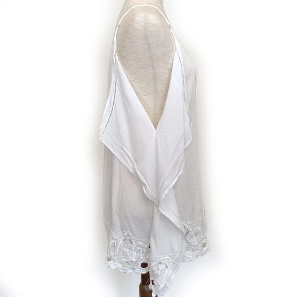 Embroidered Cutout Handkerchief Top Medium - Picture 2 of 5